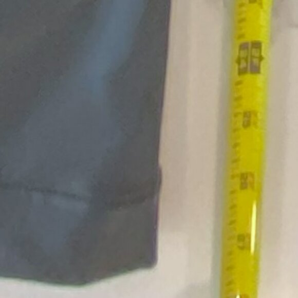 Reitmans - Vegan-leather, Straight leg, Black pants, Size 10 - Picture 9 of 9